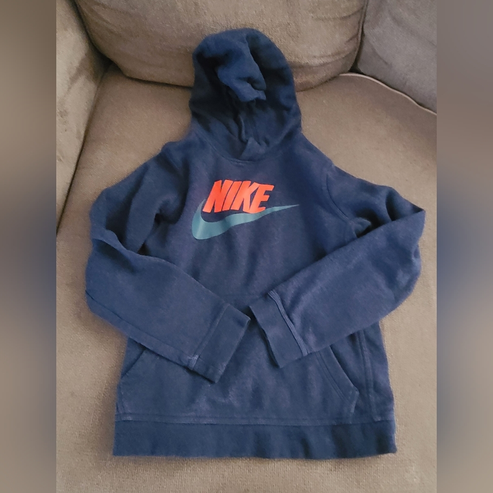Nike Boys sweatshirt